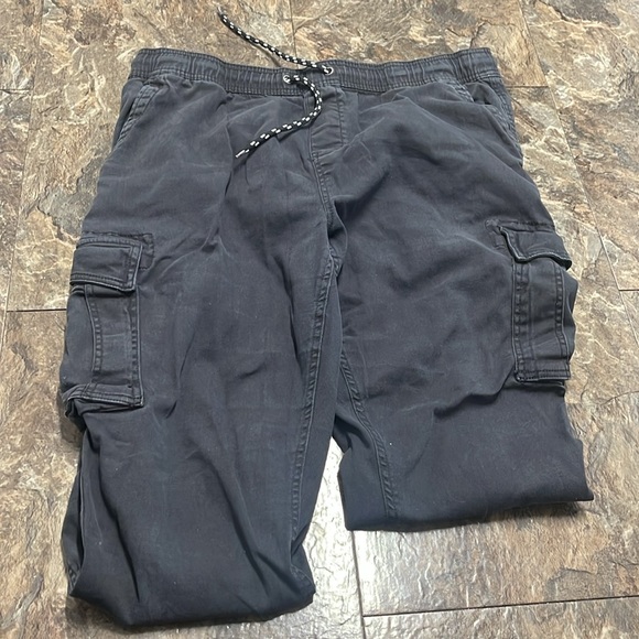 Mountain Ridge Jogger - Picture 2 of 6